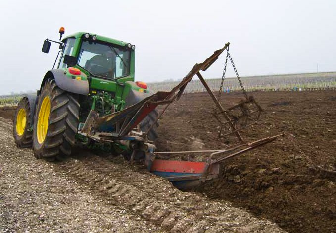 travail du sol à l'aide d'un décompacteur