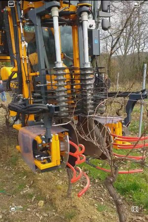 Combination of a pre-pruner and mechanical pruning on a high-clearance tractor