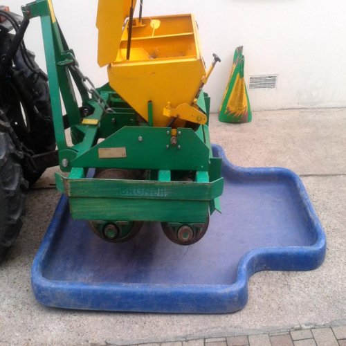 Seed collector