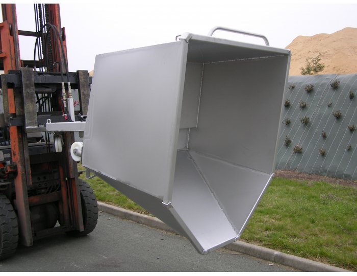 Benne basculante viti-vinicole avec bec verseur